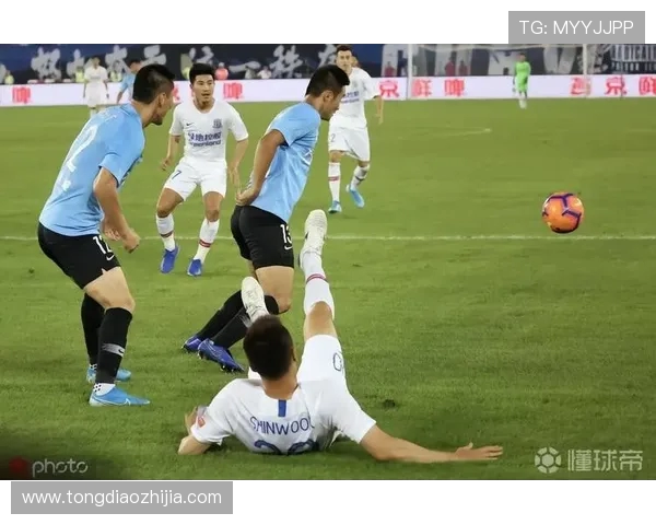 广州足球队的节奏革新探索与实践：重塑球队未来的战略之路